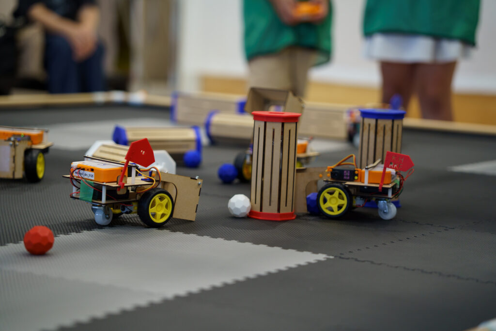 現在の画像に代替テキストがありません。ファイル名: RSFinAdachi-49-1-scaled.jpg